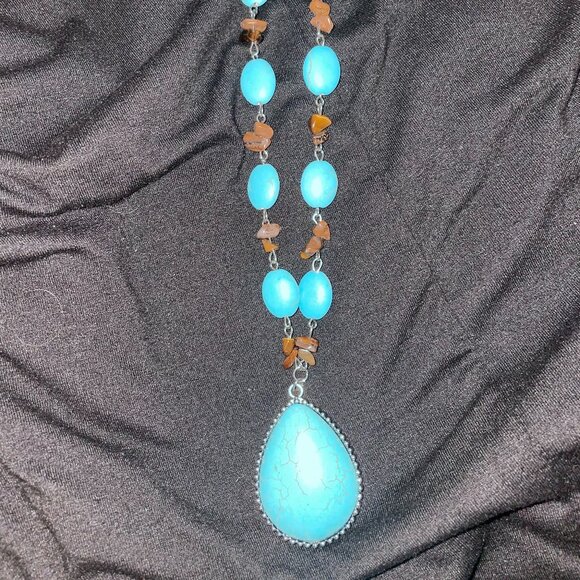 Paparazzi Necklace And Earring Set, NWT - Picture 1 of 3